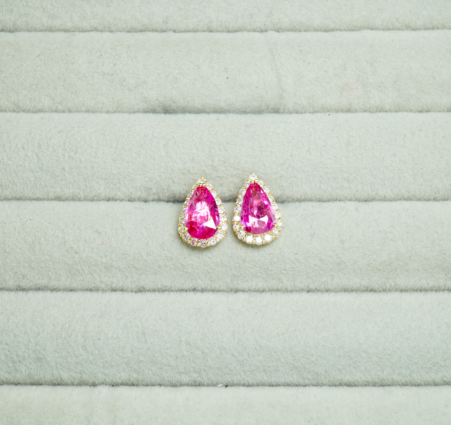 ピンクサファイア ピアス