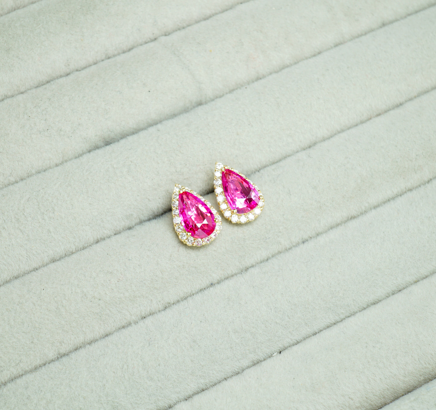 ピンクサファイア ピアス