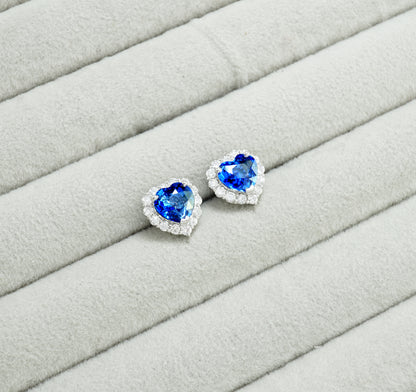 サファイア ピアス