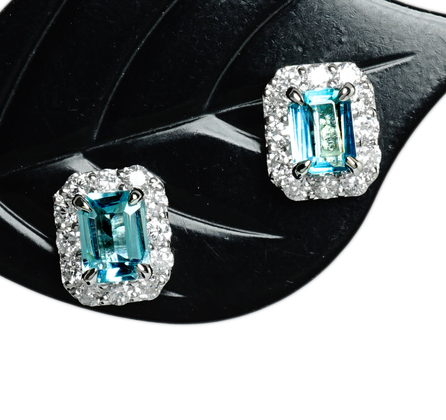 グランディディエライト ピアス