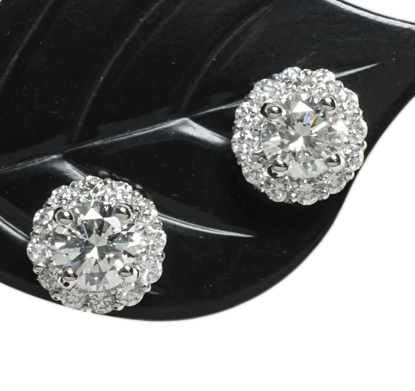 ダイヤモンド ピアス