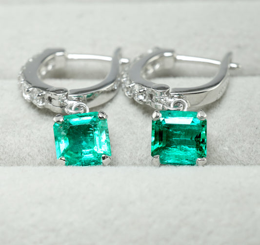 エメラルド ピアス