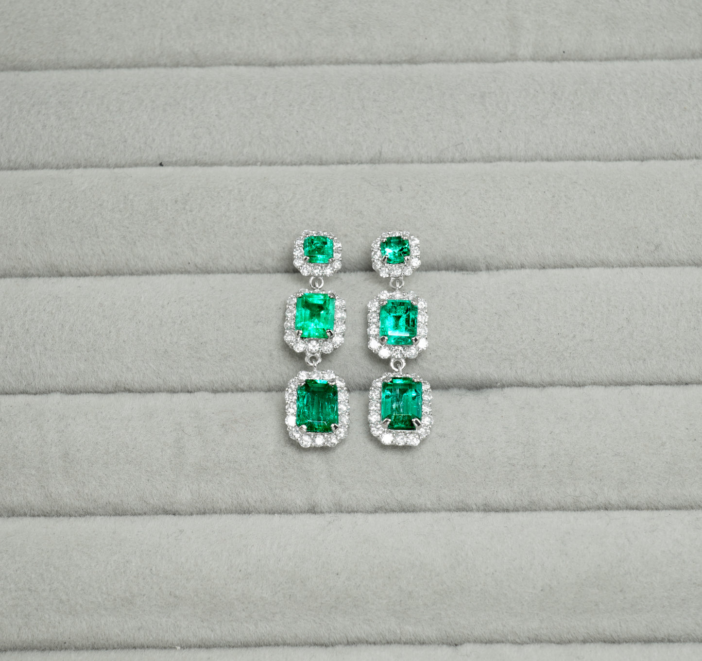 エメラルド ピアス