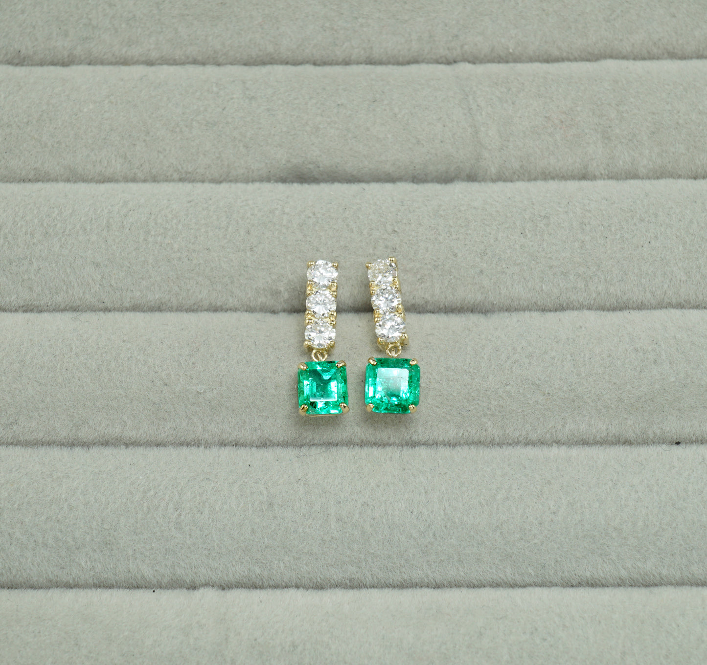 エメラルド ピアス