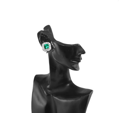 エメラルド ピアス