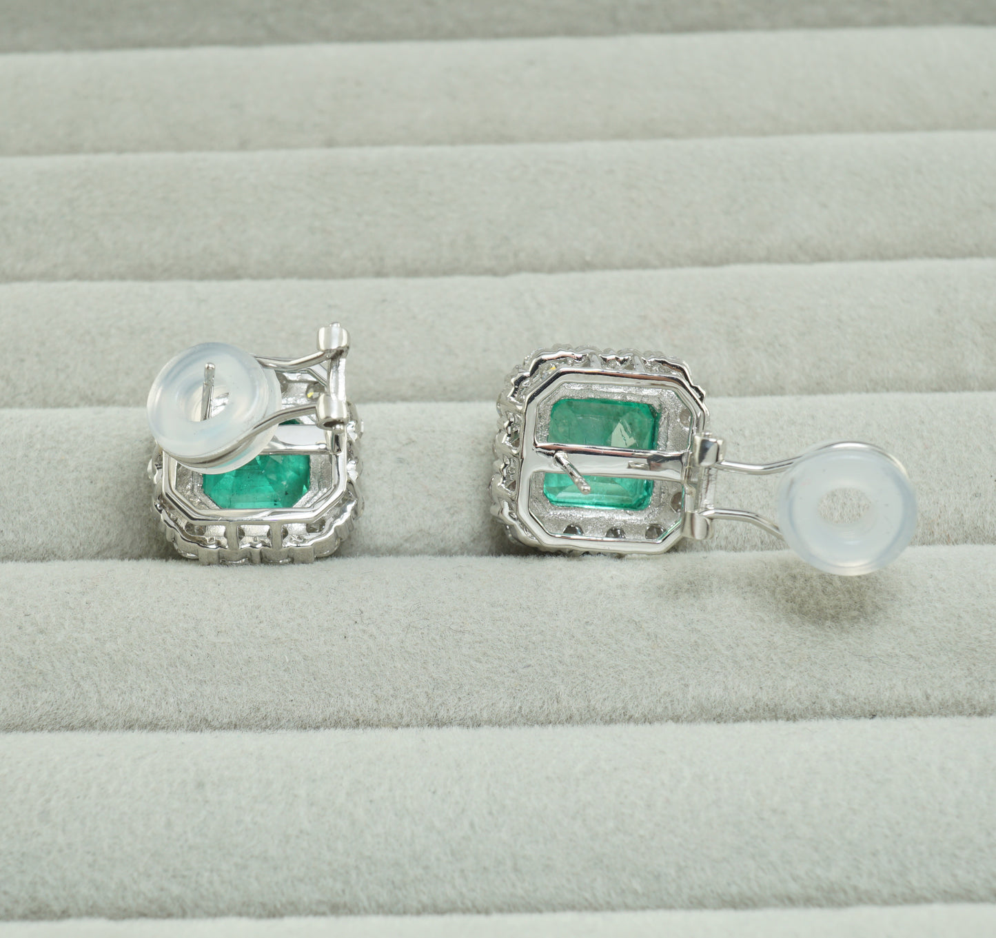エメラルド ピアス