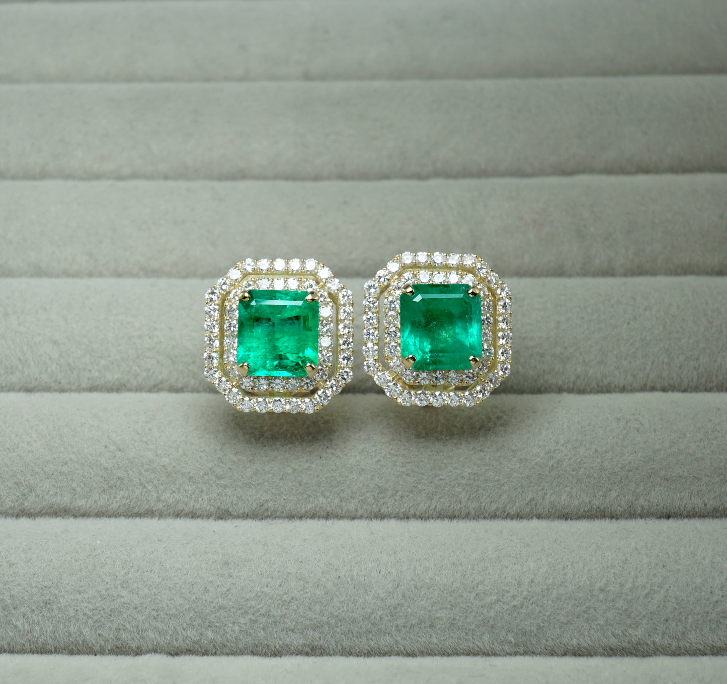 エメラルド ピアス