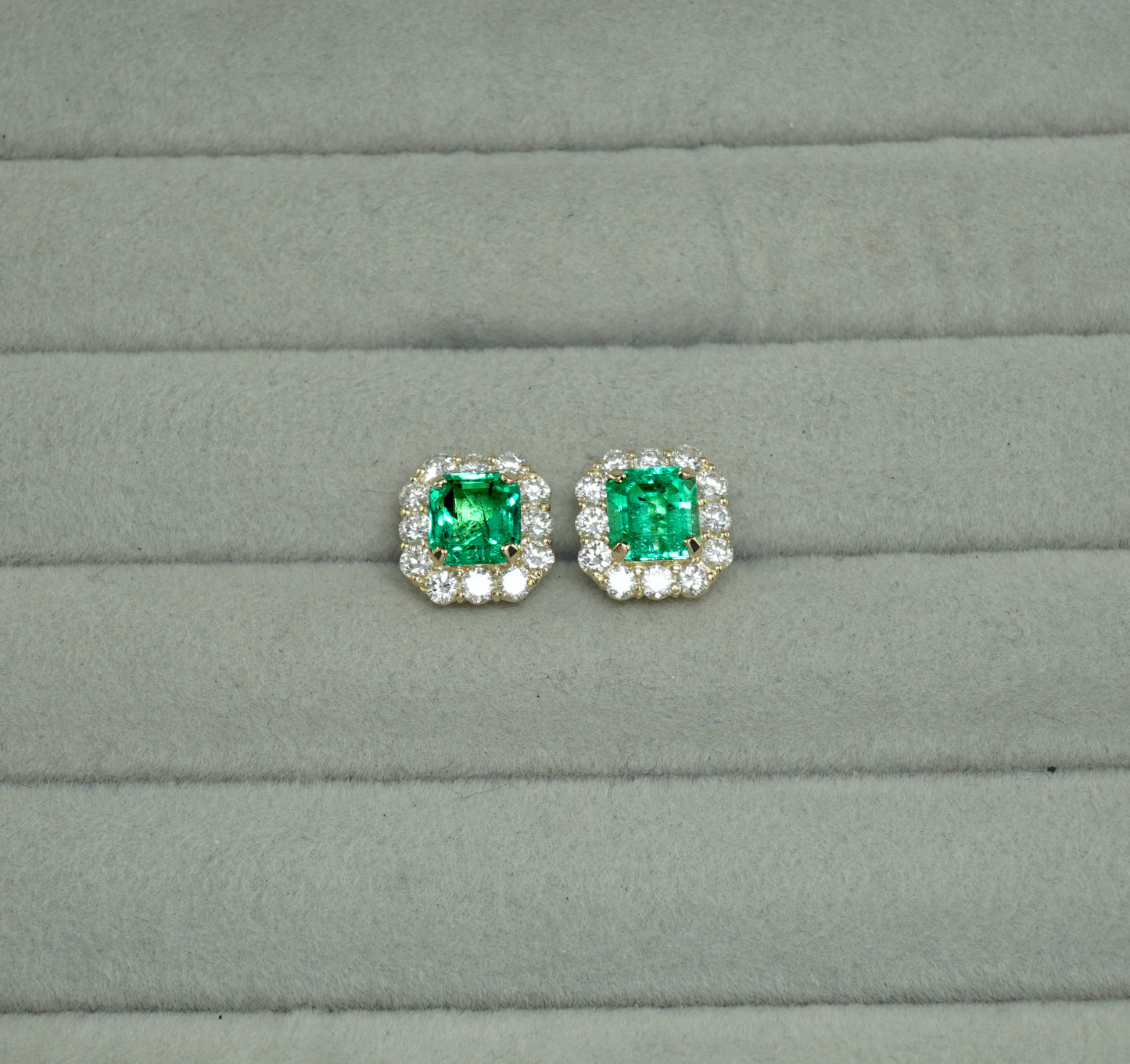 エメラルド ピアス