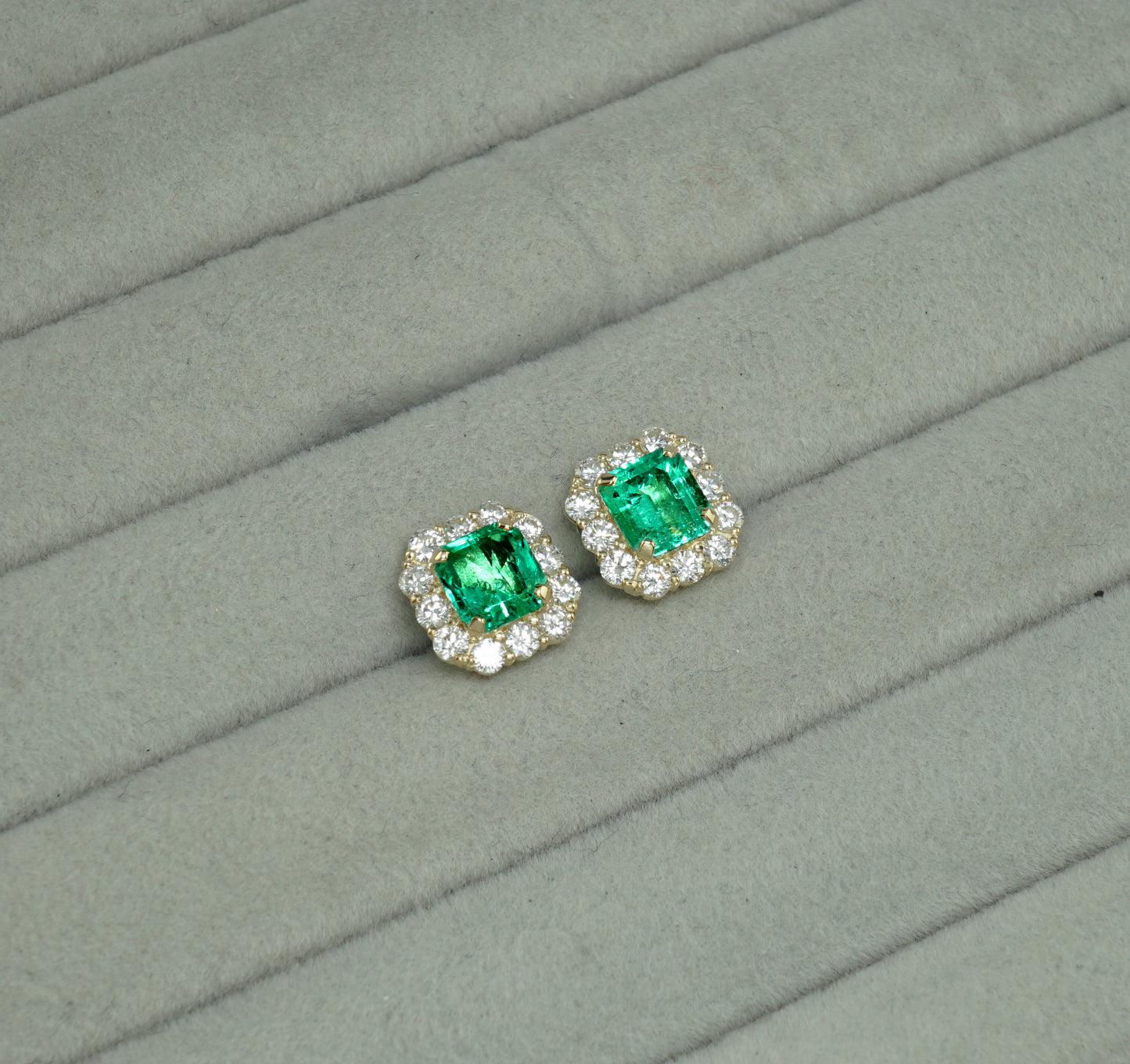エメラルド ピアス