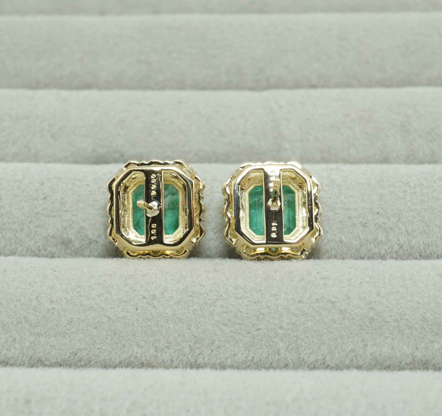 エメラルド ピアス