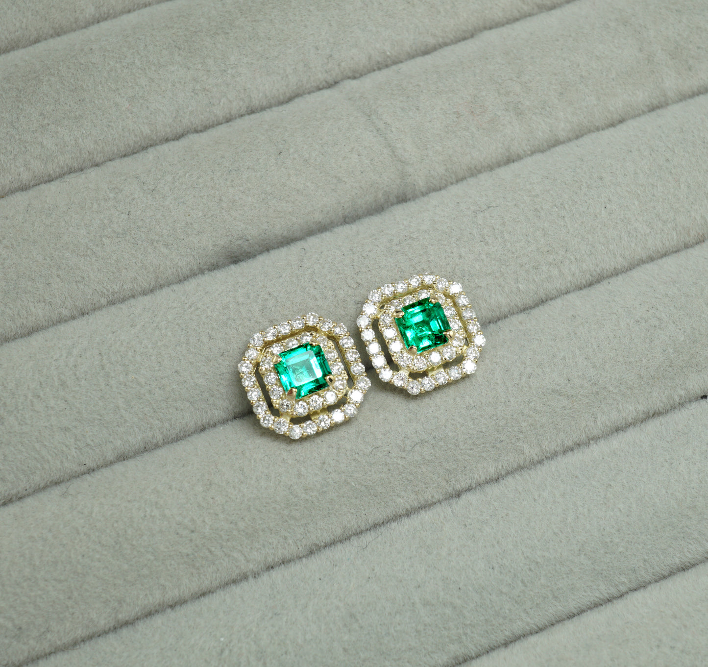 エメラルド ピアス