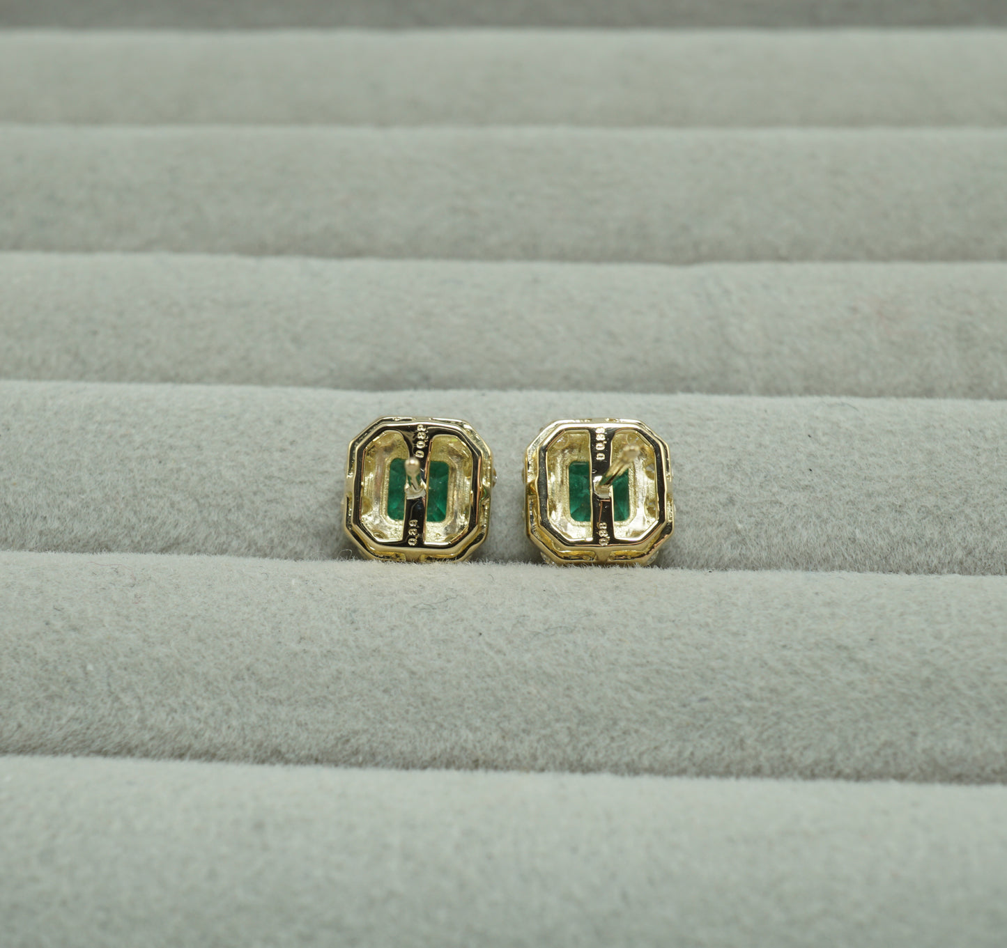 エメラルド ピアス