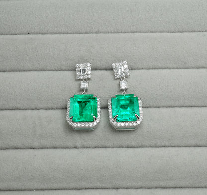 エメラルド ピアス