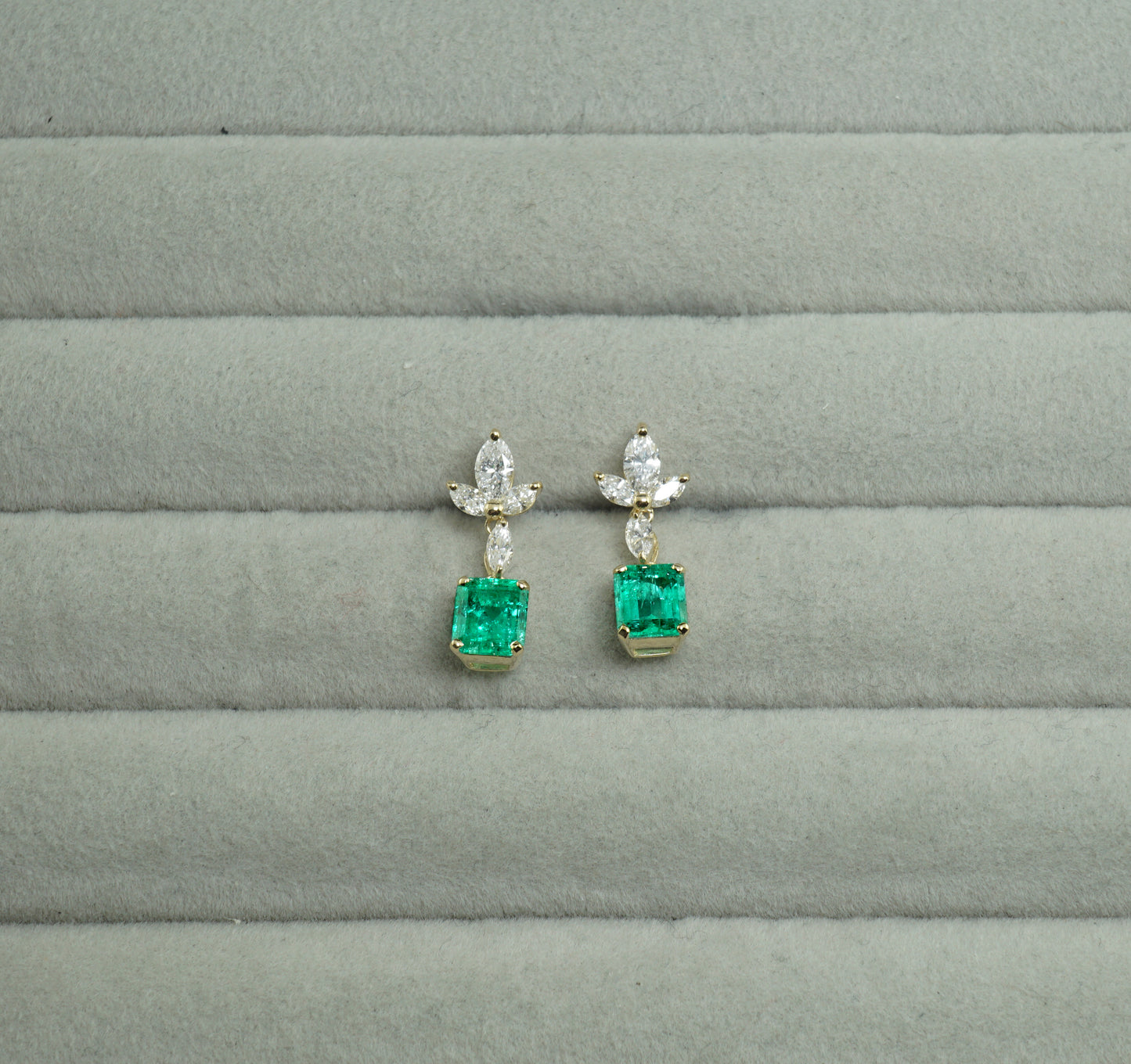 エメラルド ピアス