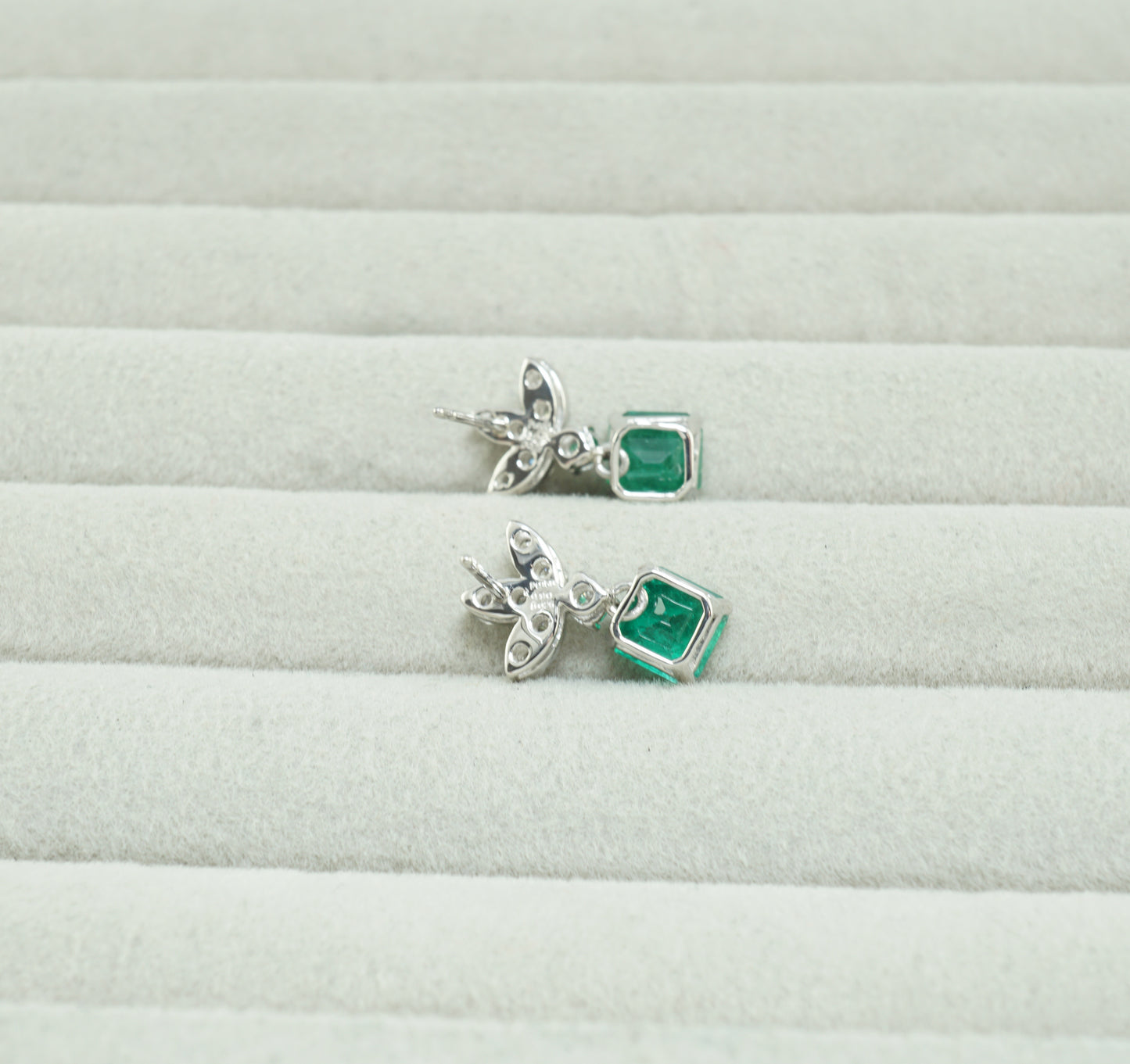 エメラルド ピアス