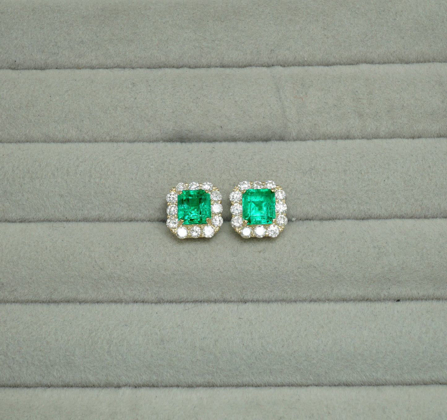 エメラルド ピアス