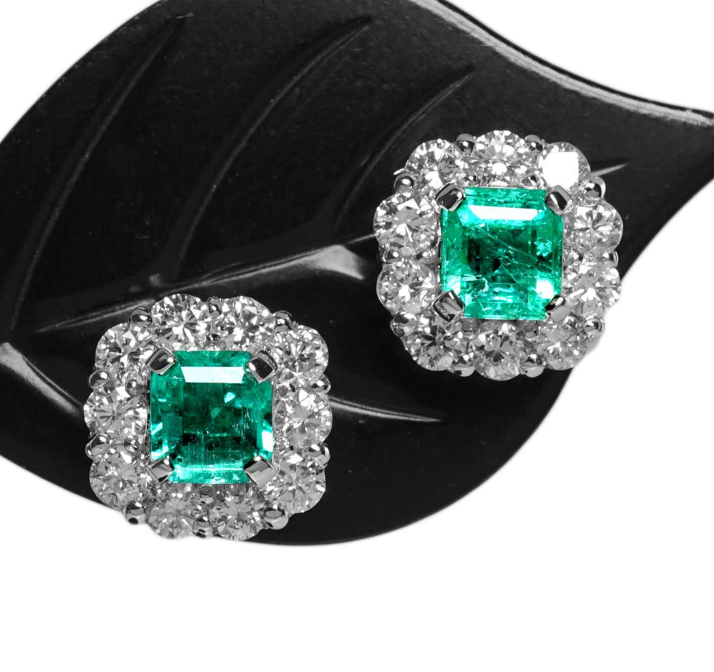 エメラルド ピアス