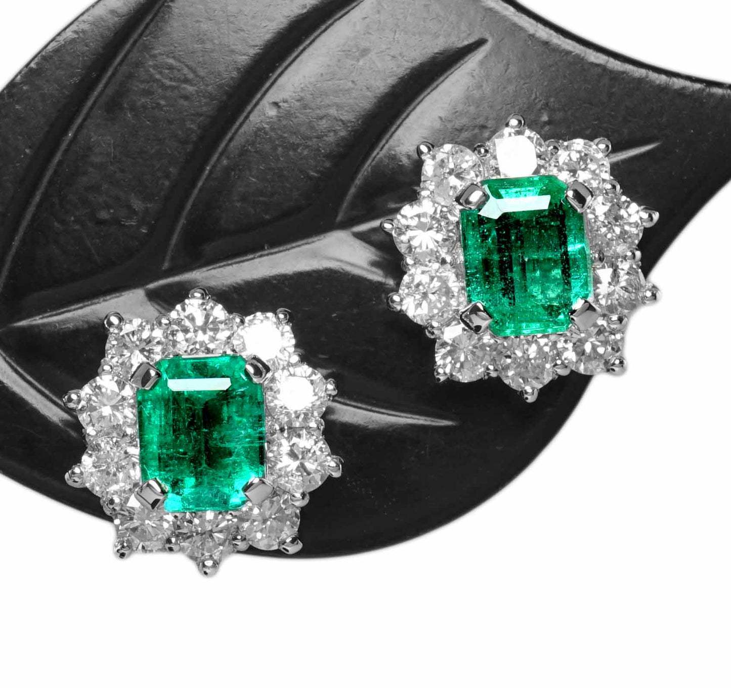 エメラルド ピアス