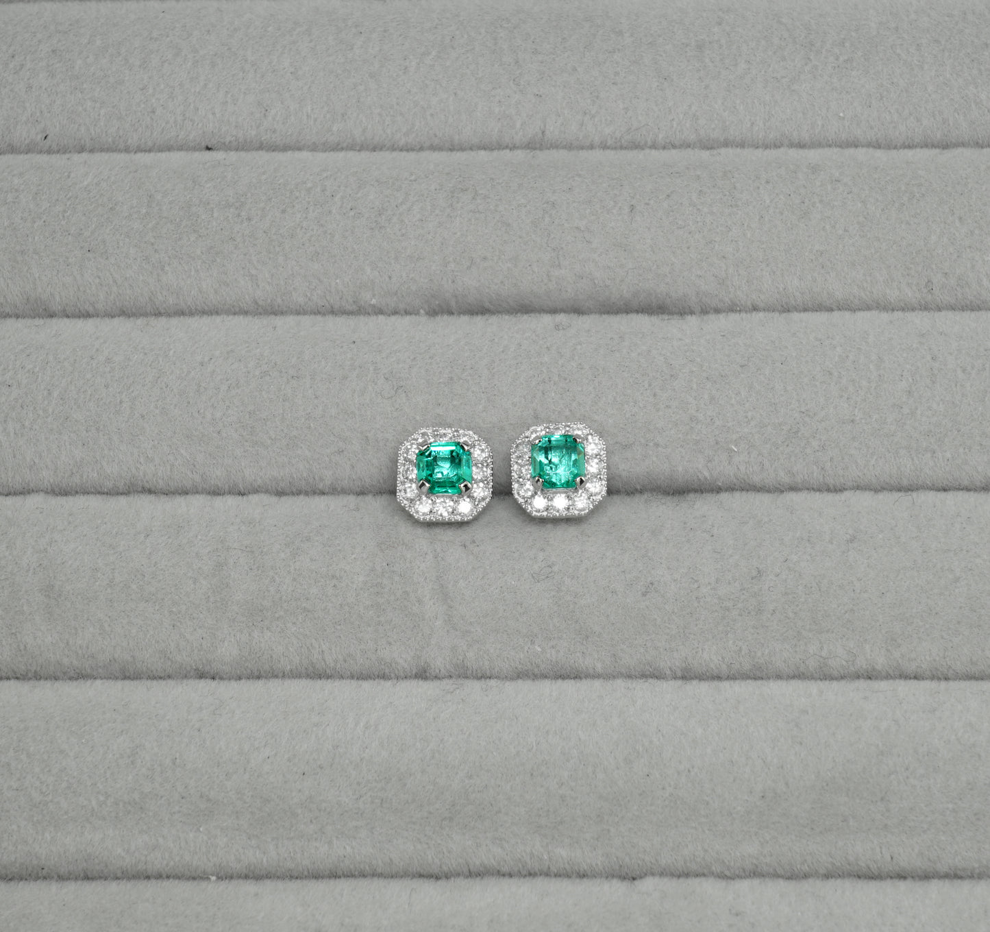 エメラルド ピアス