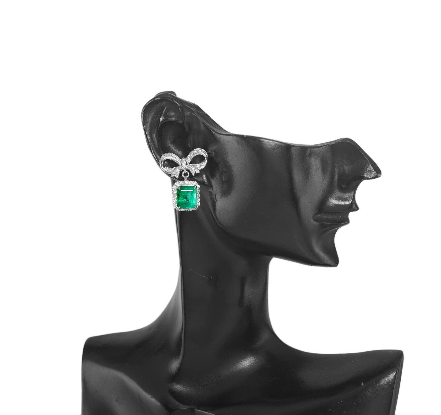 エメラルド ピアス