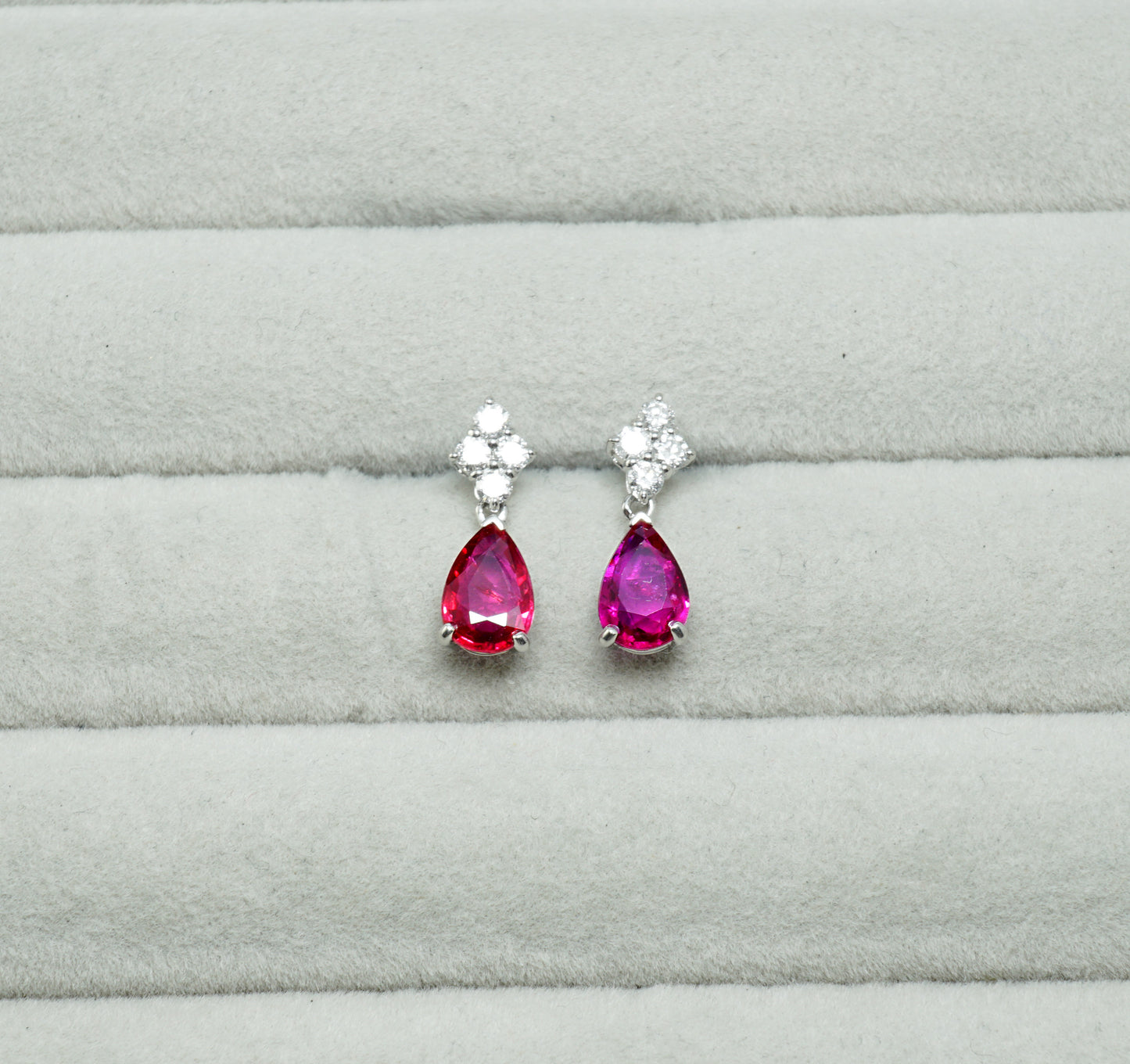 ルビー ピアス