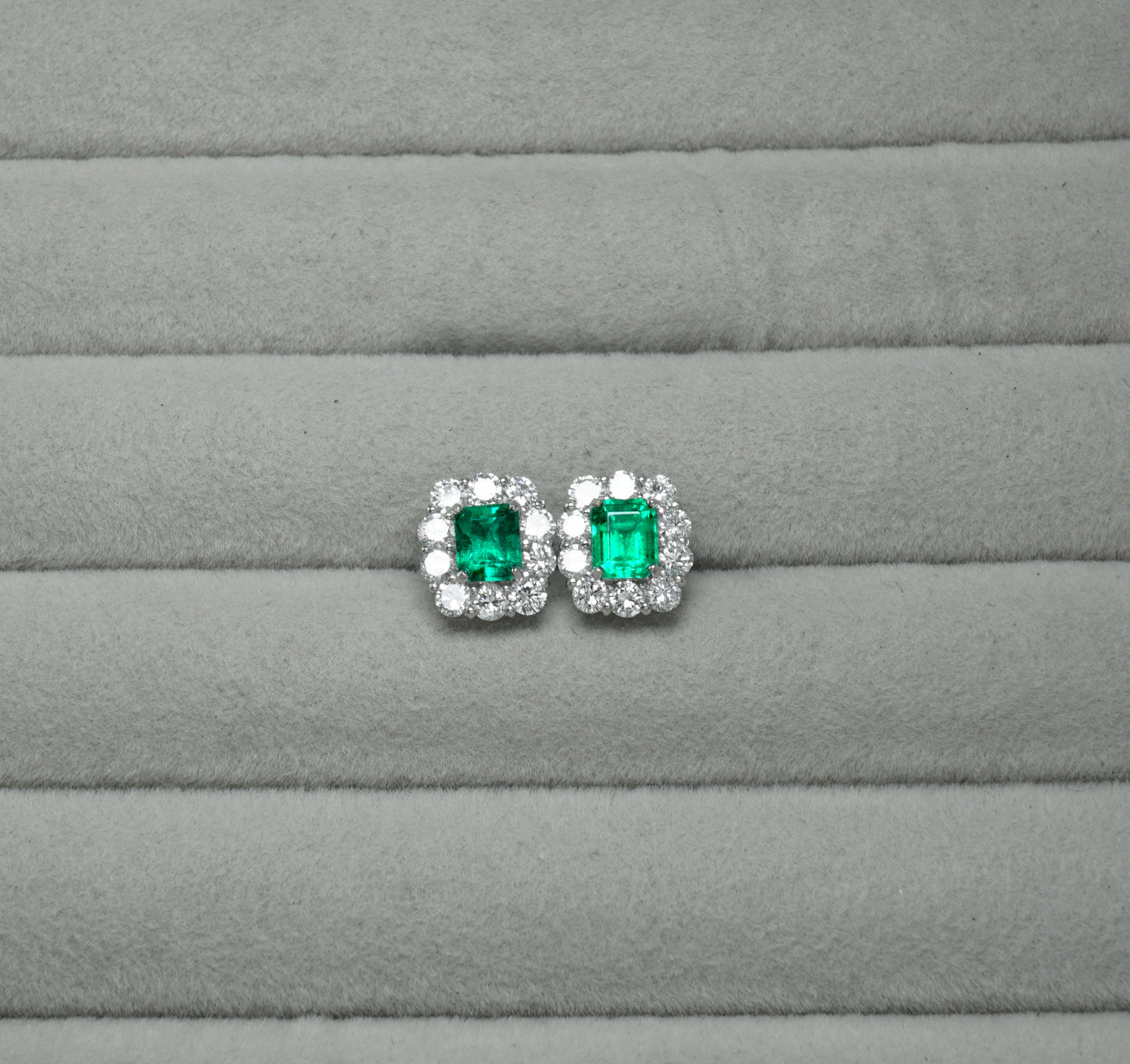エメラルド ピアス