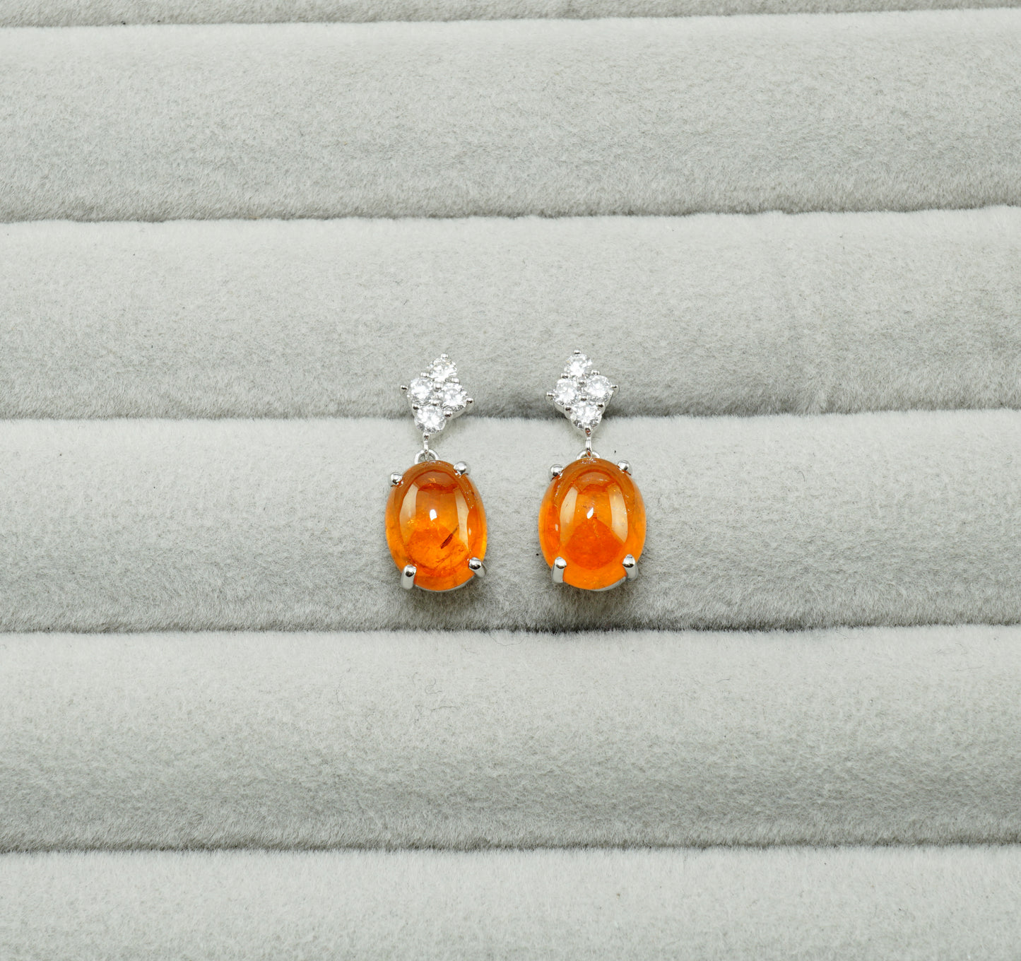 スペサルティンガーネット ピアス