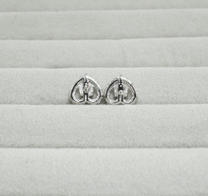 ダイヤモンド ピアス