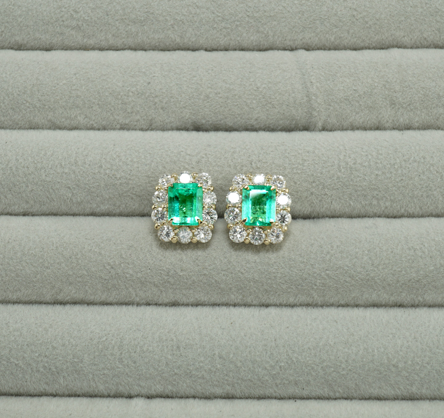 エメラルド ピアス
