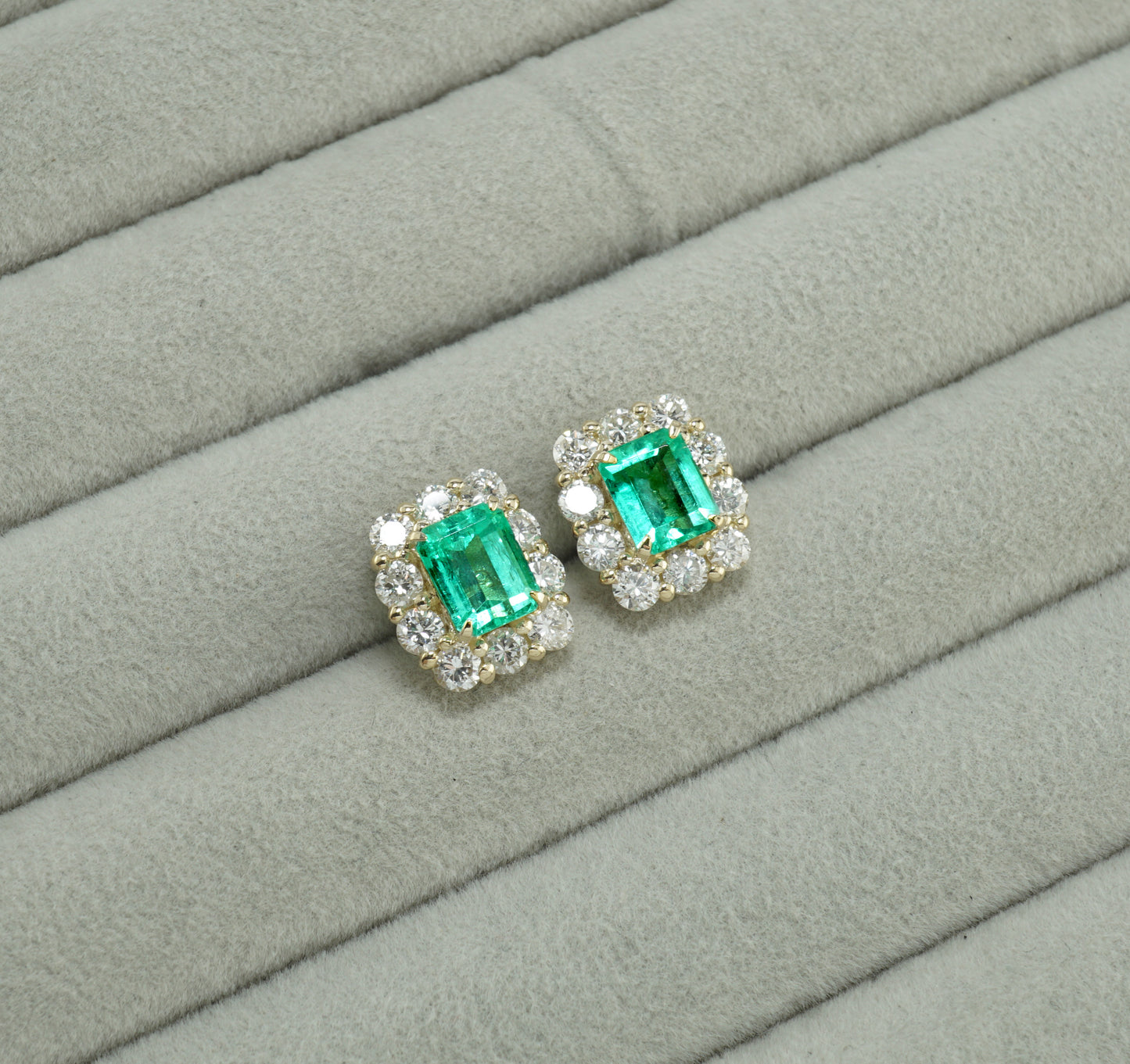 エメラルド ピアス