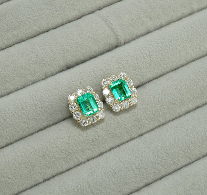 エメラルド ピアス