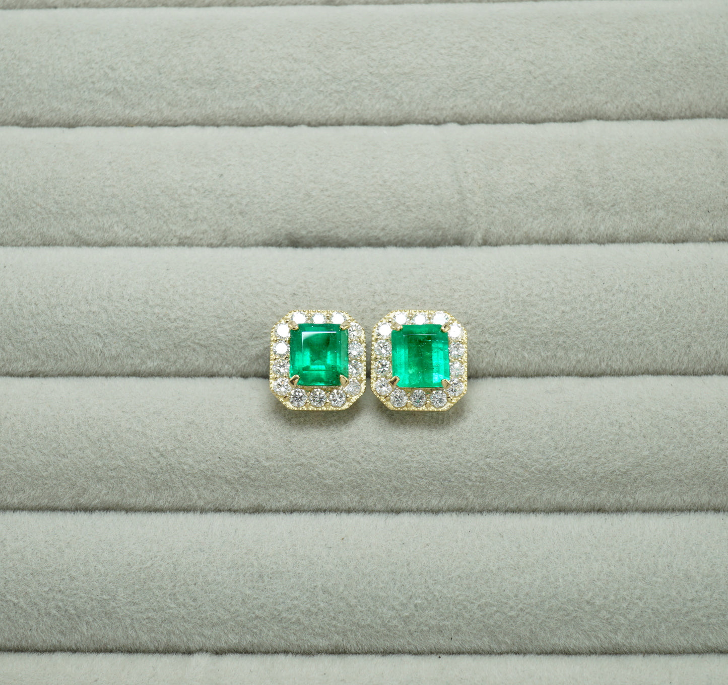 エメラルド ピアス