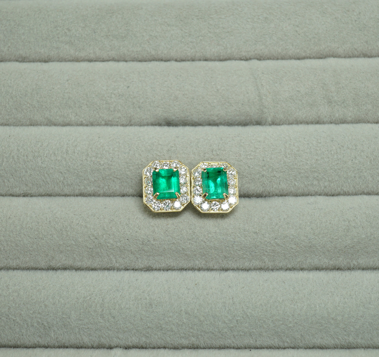 エメラルド ピアス
