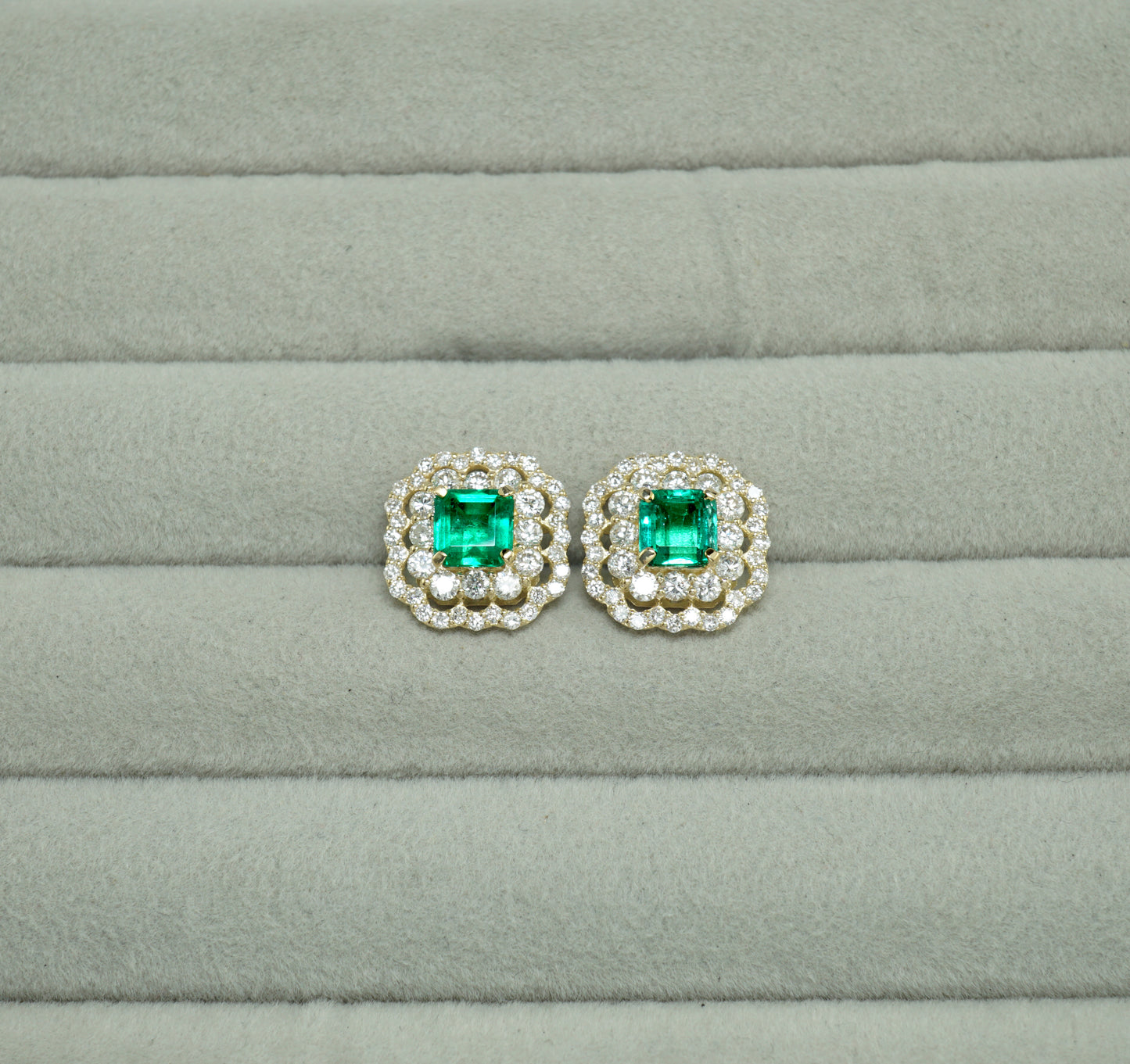 エメラルド ピアス