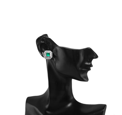エメラルド ピアス