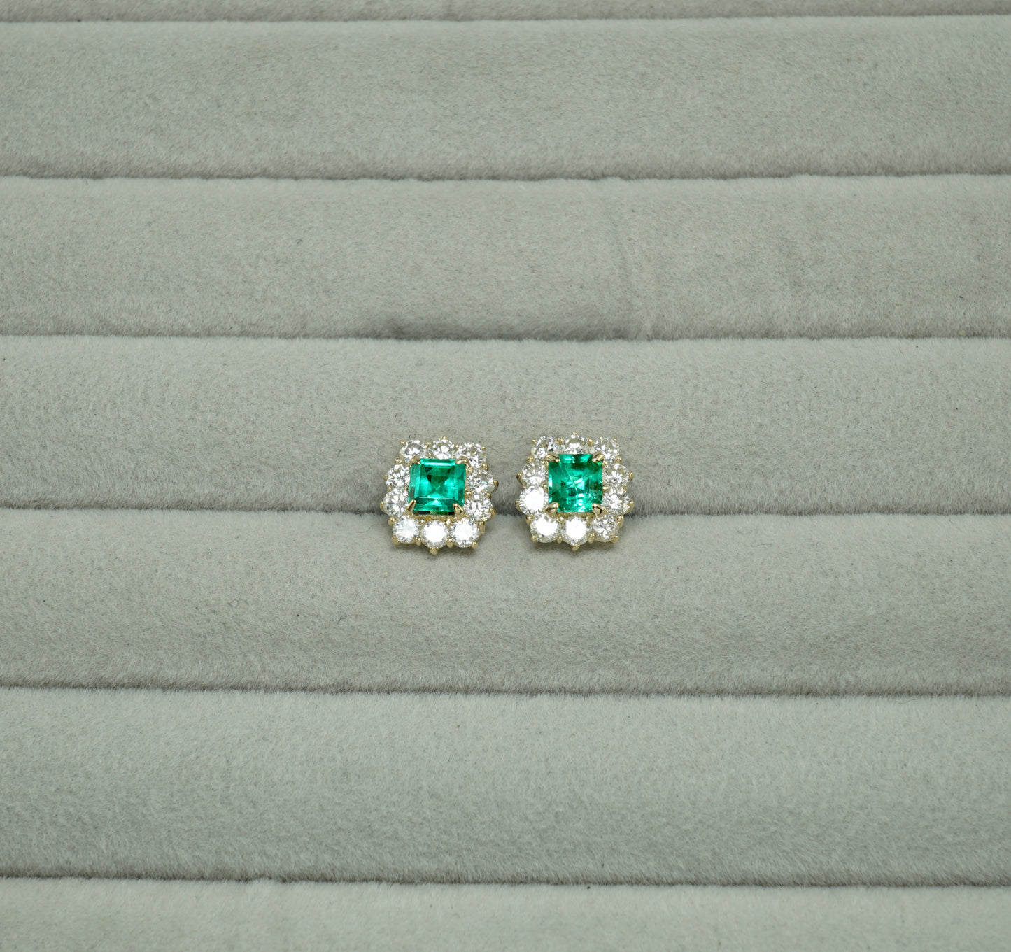 エメラルド ピアス