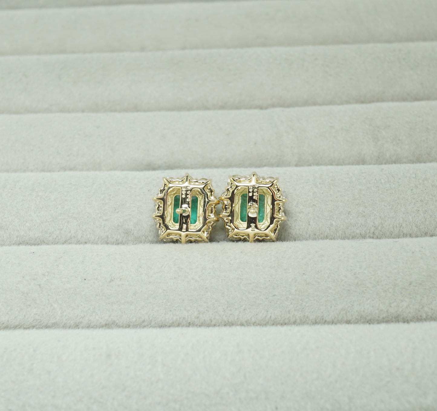 エメラルド ピアス