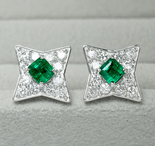 エメラルド ピアス