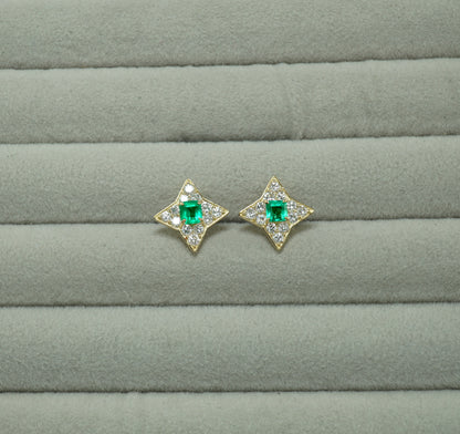 エメラルド ピアス