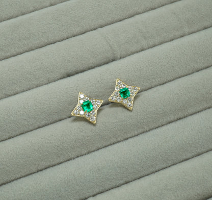 エメラルド ピアス