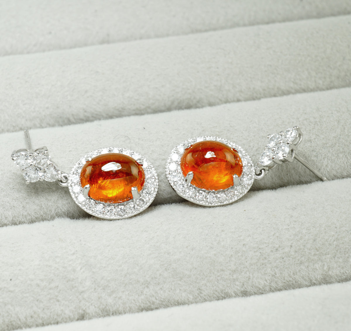 スペサルティンガーネット ピアス