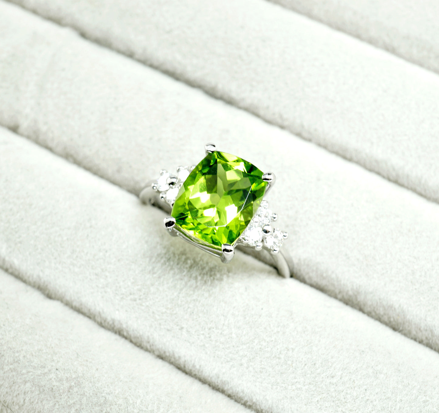 ペリドット リング